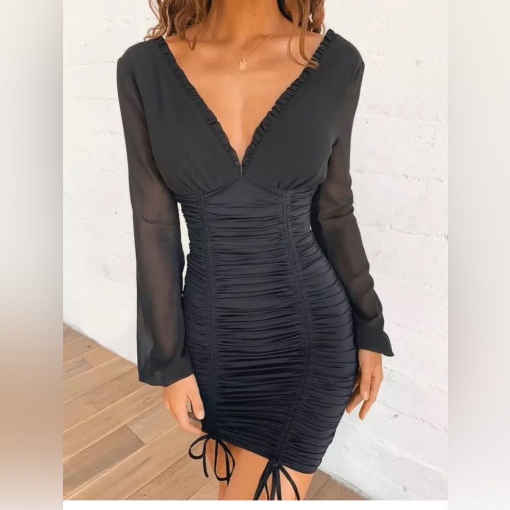 NWT Tiger Mist Magnolia Ruched Bodycon Mini Dress Black SIZE XS long sleeve